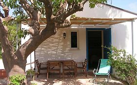 Appartamento In Villa Al Mare - Baia di Arcile